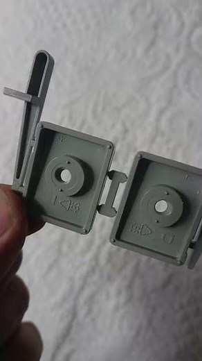 Velux Blind - 2 of 12 DBL installation (start at Part 1)