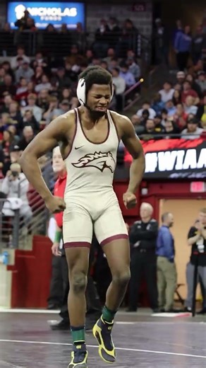 Aure is no stranger to exciting matches! He wins the 138lb State title.