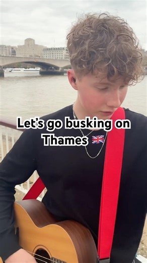 Opening up with @justinbieber #loveyourself #justinbieber #busking #southbank #singer