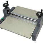 ローラープレス　（電動） | 愛知テクニカル　断裁機　型抜き　角丸　トムソン