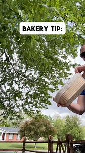 Bakery Tip: Dust Outside! 🧺🌬️ . Flour explosion in the kitchen? No thanks. . If you use bannetons, give them a good shake outside before tossing the liners in the wash. Here’s why: . 🌾 Keeps your kitchen from turning into a floury snow globe ✨ Helps avoid flour buildup and keeps everything feeling clean and crisp 😤 Saves your lungs from all that floaty flour (your sinuses will thank you) 🧺 And helps prevent that extra flour from gunking up your laundry machine or clumping in the wash . Quic