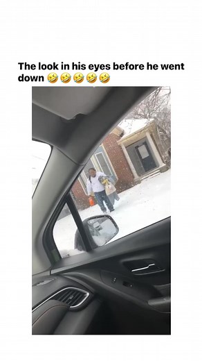 That ping pong laugh is classic AF tho 🤣🤣🍋🍋 via gellsaweirdo_ (IG/C&C) | FunnyBlacks