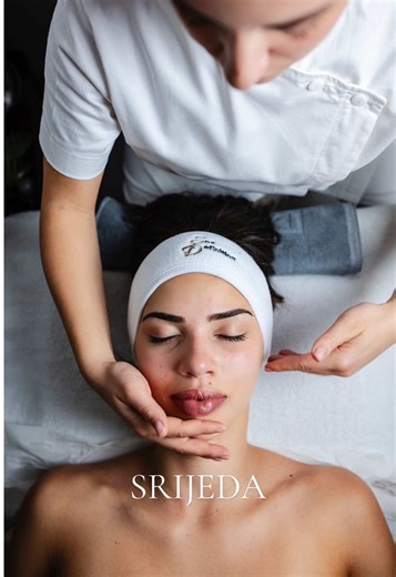 Dugi špic nokti i tretman lica? Po meni, to jednostavno nije profesionalno. Standardi u ovom poslu moraju postojati. Možda sam bila stroga, ali netko mora to reći. Kozmetičari, slažete li se ili ne? 👇 Možda će se neki naljutiti, ali moram reći. #kozmetika #kozmeticar #tretmanlica #balkan #savjetizadjevojke