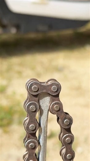 Easy Motorcycle & Bicycle Chain Removal Trick 🎉 Quick Chain Tool Hack 👍 #craft #handmade #skills