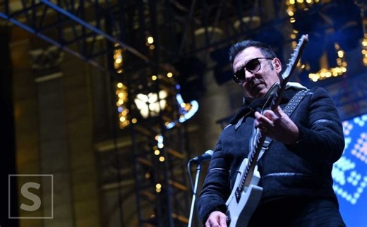 Pjesma dana: Bombaj štampa i "Hajde zbogom, bolje letim sam neg' što letim s tobom"