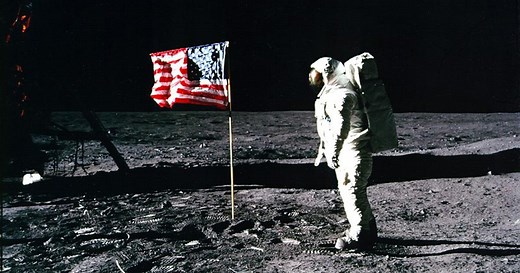 «On n’a pas marché sur la Lune»: 10 arguments face aux complotistes