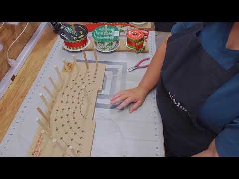 How to Make a Christmas Tree Topper Bow