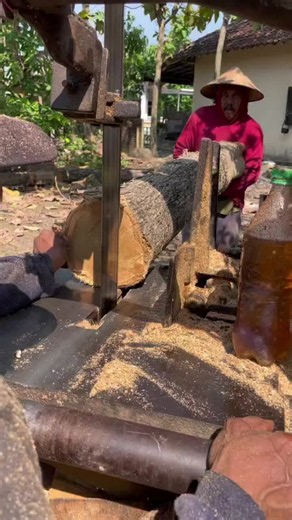 Woodworking: Timber to Lumber at the Sawmill