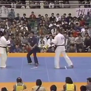 The fearsome Michel Wedel of Netherlands fighting in the 18th All Japan in 1986. He Ko’d 22 of his last 25 fights in his career #kyokushin #fullcontact #mawashigeri #ko #knockout | Kyokushin Fighters