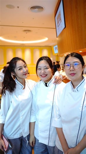 คลาสแรกของชาว Basic Programme เรียนอะไรกันบ้าง? ไปดูกัน! 👀 สอบถามเพิ่มเติมหรือสมัครเรียน 📞 02 237 8877 📲 LINE: @lecordonbleudusit 💬 หรือ Inbox | Le Cordon Bleu Dusit - Bangkok - Culinary Arts School