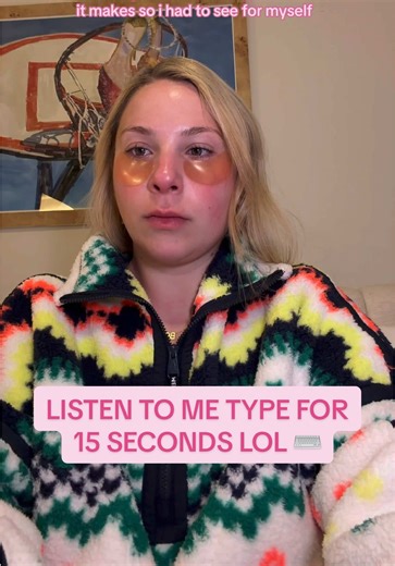 sometimes i feel like bruce almighty when he’s answering everyone’s prayers 💀 #typing #fasttyper #workinggirl #socialmediamanager #womeninsports