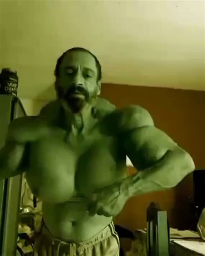 Sincero Bodybuilder on Instagram: "Da uma oléada no Valdir Segato 😨"