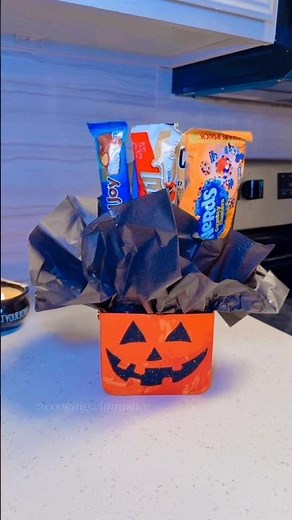 DIY Halloween Candy Bouquet 🎃👻 | Easy Step-by-Step Tutorial