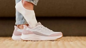 SKECHERS Hands-Free Slip-Ins TV Spot, 'Slippers' Featuring Brooke Burke