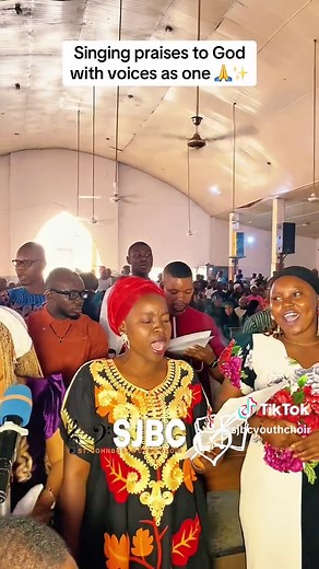 Voices United: A Catholic Choir's Praise to God
