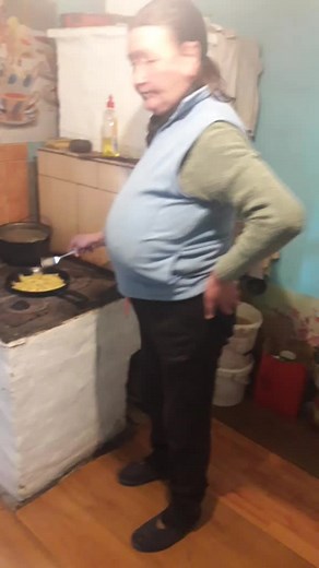 Mastering Home Cooking Techniques: Flipping Food Like a Pro