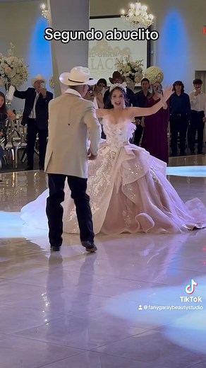 2M views · 28K reactions | Una de nuestras XV bellas de fin de semana muy bendecida por tener sus dos abuelitos en su vals de XV y claro cada uno con un estilo único ♥️ | Fany Garay Beauty Studio | Facebook