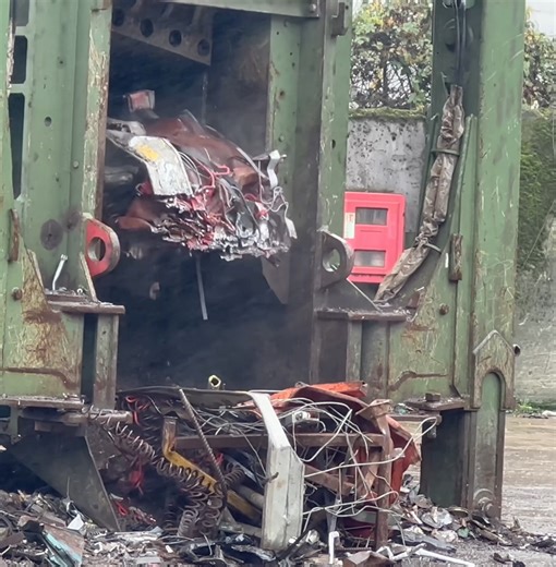 Idromec T650 Shear Baler in Action | Scrap Yard Metal Recycling Machine