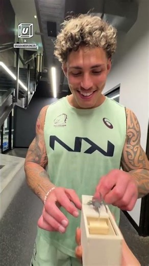 Hilarious spider box prank on rugby team 😂🕷️🤦 🎥: TikTok / brisbanebroncos