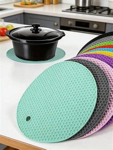 6/3/1pc Multifunctional Kitchen & Dining Mat: Protects Your Countertops From Heat Damage. Featuring A Non-Slip Honeycomb Texture, This Heat-Resistant Silicone Mat Is Ideal For Use With Frying Pans, Soup Pots, And Mugs-An Essential Heat-Proof Accessory For Both The Kitchen And Dining Table. | SHEIN
