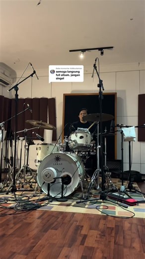 Mini Album Upcoming dari By The Hundreds