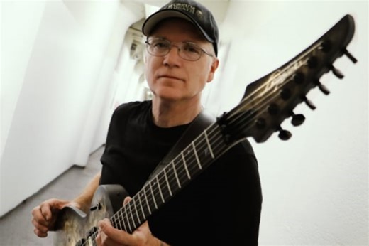 Ex-MEGADETH Guitarist CHRIS POLAND Says DAVE MUSTAINE Is 'Still Writing Riffs Today That Are F***ing Good': He's The Riff Master'