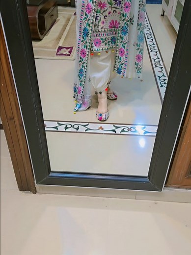 Self obsessed nhin tu aurat zaat kase 🤌💖