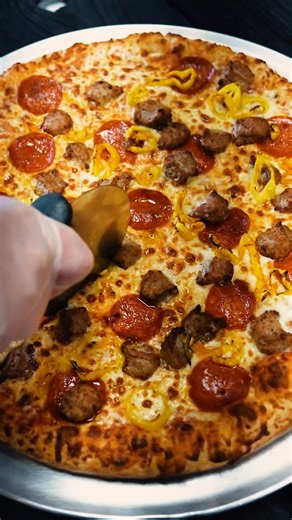 Craving Happy’s Pizza? We’ve got you covered right to your door! 🚗🍕 Enjoy our delicious, freshly made pizzas delivered fast and hot straight to your home or office because great pizza should never be far away. #HappysPizza #PizzaDelivered #HotAndFresh #ConvenienceAtItsBest #EatHappysBeHappy | The Official Happy's Pizza