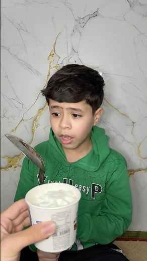 بلونه تورط بالملعقه الكبيره 🥄😂