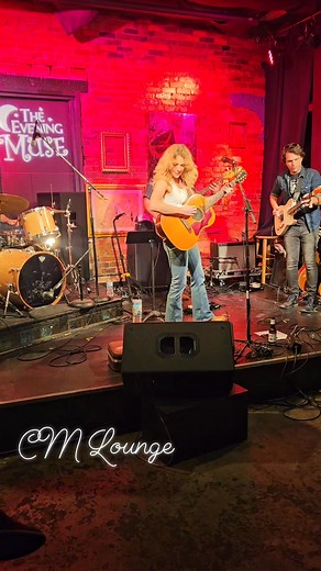 LET THE TEARDROPS FALL #PatsyCline #cover #erinviancourt #originalreel #fbreelspost #OriginalPost #reelsfbpost #womenofcountrymusic #FULLBAND #livecountrymusic #realcountrymusic | The Country Music Lounge