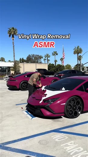 Lamborghini Huracan: Ruby Star Wrap vs. Classic White