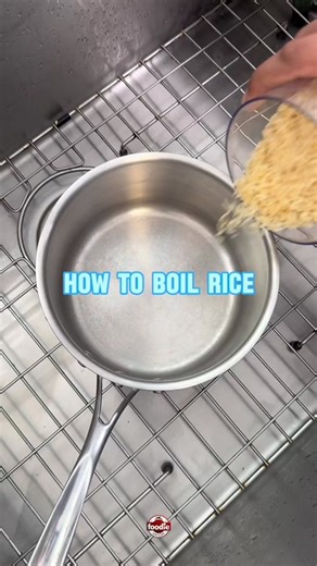 How to boil rice 🍚 #boilingrice #howtoboilrice #ricetutorial #teaching #chef #foodienation #foodies #trinidadandtobago #foodreels #cookingtiktok #trinitiktok #caribbeantoktok