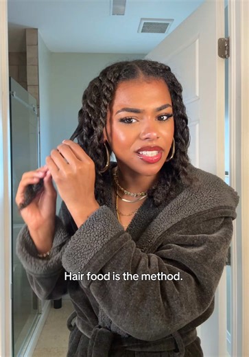 idk when we decided to replace the hair food/blue magic but I’m going back to my roots!!! this is the method idccc #curlyhair #bluemagic #hairgrease #hairgrowth