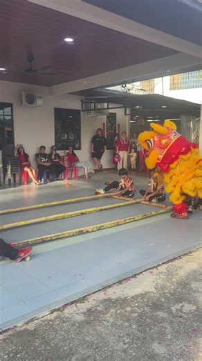 Bamboo Mogunatip Dance Performance