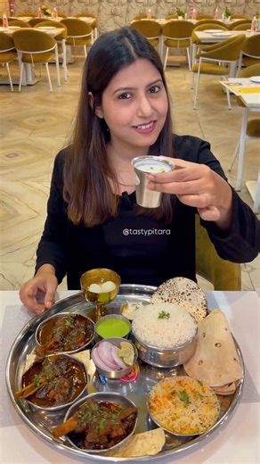 | Payal Palit | Tasty Pitara | on Instagram: "Special Non veg thali at ₹399/- Special Seafood thali at ₹399/- Crab 🦀 thali, Prawns 🦐 thali & fish 🐠 thali at ₹240/- 📍Chaman Saoji Manewada square Nagpur Besides Bhuru chicken 📱 9371820720"