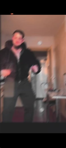 Videoclipuri postate de flori 128©🖐️ (@ionelaiulia66) cu Waga Waga - Alien Skin Official