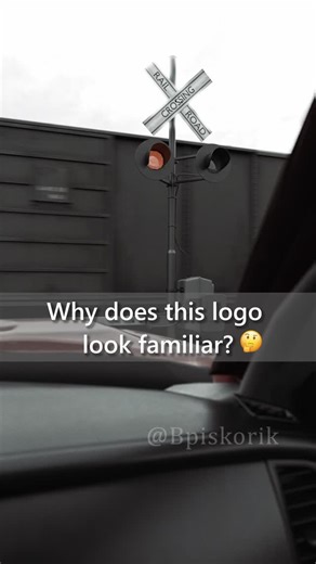 Brandon Piskorik | Wonder what they’re transporting . . . . . #alien #xenomorph #facehugger #scary 3D models provided by: Sketchfab.com/Chano_old... | Instagram