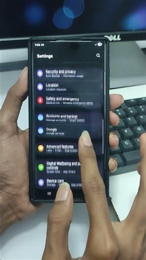 Reduce transparency & blur in Android | Samsung 😃#androidtips #techtok #howto #techtips #samsungtips