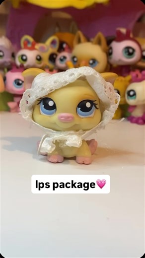 Amy 🐞 on Instagram: "i know she isn’t the most exciting lps for most people but she certainly is for me 🥹 especially with her little bonnet🥲 such a cutie #littlestpetshop #lps #lpsgram #littlestpetshopcollector #littlestpetshopcollection #lpslover #lpsunboxing #lpspackage"