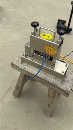 Adjustable Speed Electric Wire Stripping Machine #wirestripper #shorts