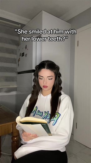 Understanding Smiles: The Meaning Behind Lower Teeth