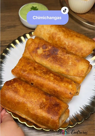 Cómo hacer chimichangas de salchicha fáciles y rápidas