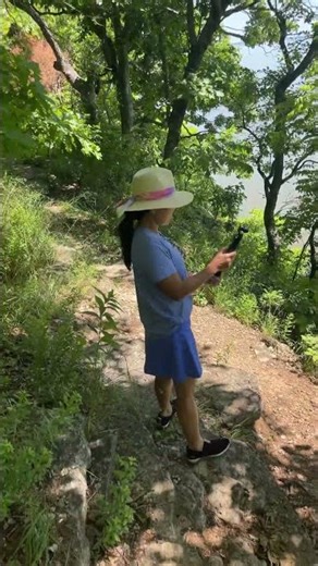 Skull Hollow Nature Trail