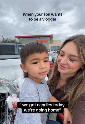 It was his idea to record & my mom heart melted😭🥰 @H-E-B . . #vlogger #momof2 #moms #toddlersoftiktok #boymom