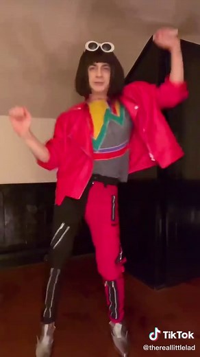 #ad @starburst briNg bAck BerRies & cRème! #berriesandcream #thelittlelad #dance #bringbackberriesandcream #ad