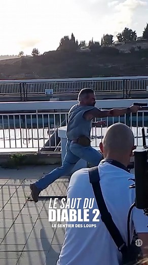 🌿 Immersion en pleine nature, même pour les acteurs. 🤫 Ils nous livrent quelques secrets sur l’aventure qu’ils ont vécue. ✈️ RDV 𝘾𝙀 𝙎𝙊𝙄𝙍 pour #LeSautDuDiable2, à 21:10 sur TF1. | TF1