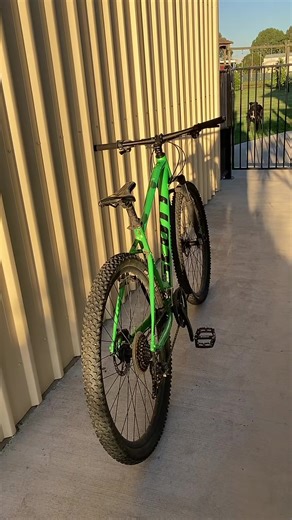 Biggest wheelies in Dalby (@dalby_biggest_wheels)’s videos with original sound - thatSlow959