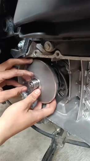 Bongkar Bagian CVT motor matick Honda #Motor #motorcycle #tutorial | Ade Aripin