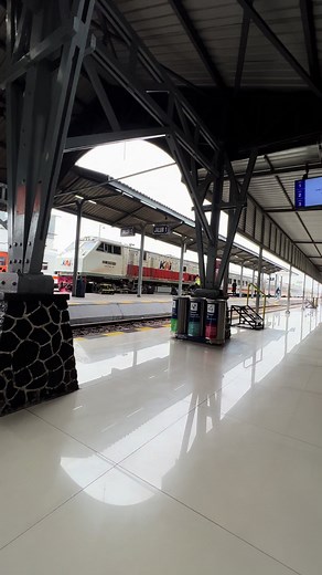 Stasiun Blitar: Lagu Kawentar Sebelum Kereta Tiba