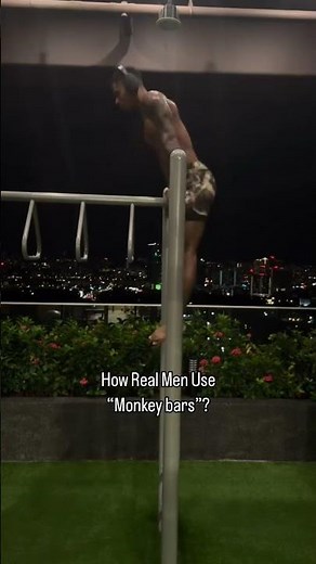 How Men Use "Monkey Bars" 👀